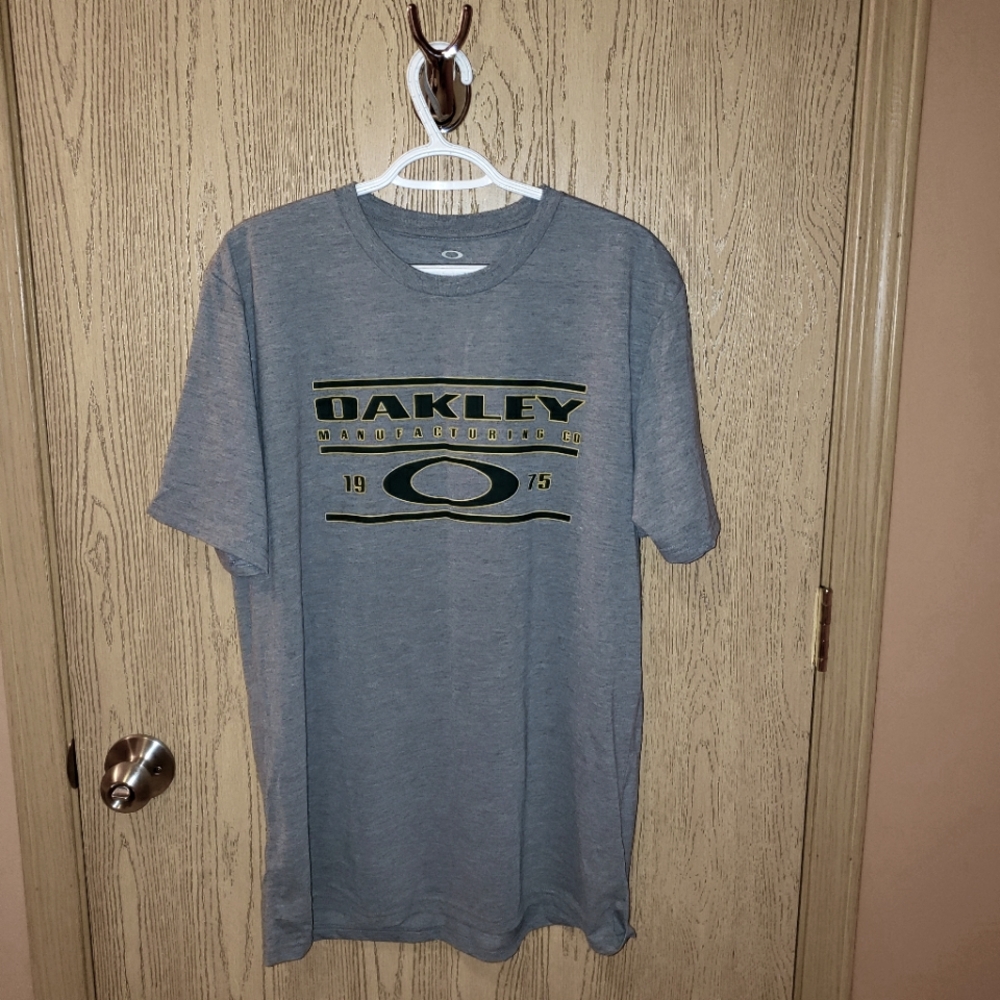 Oakley Buckle T Shirt
